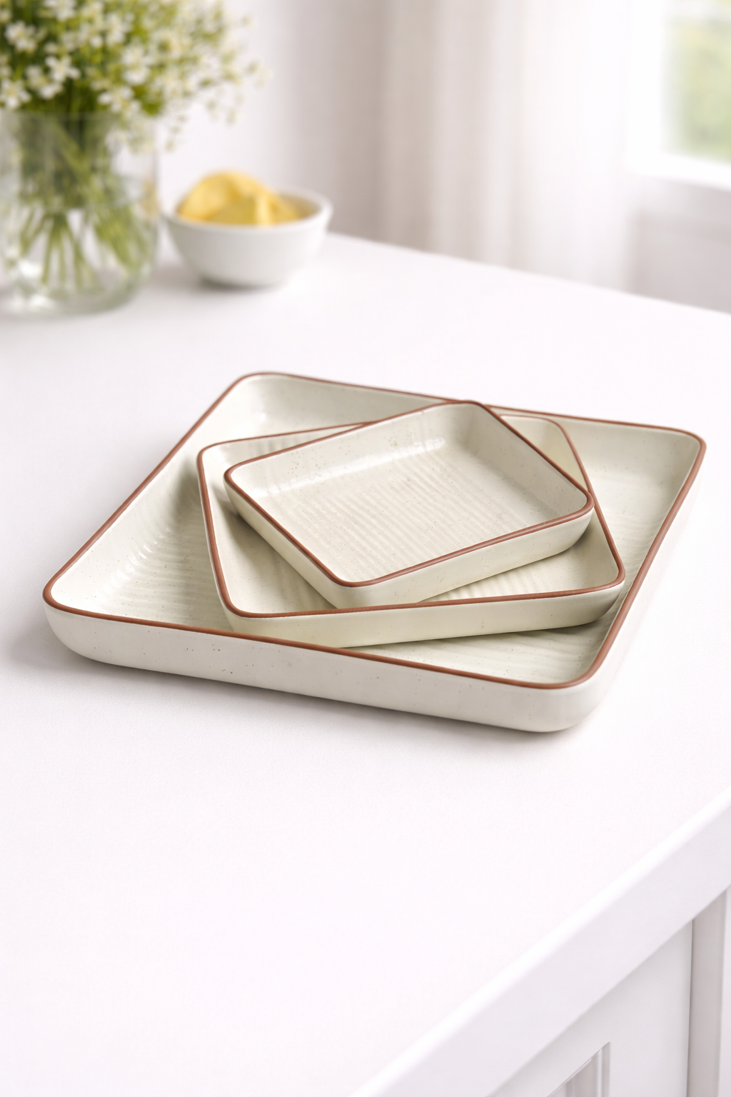 Elegant Off-White Snack & Serving Plates with Ribbed Texture