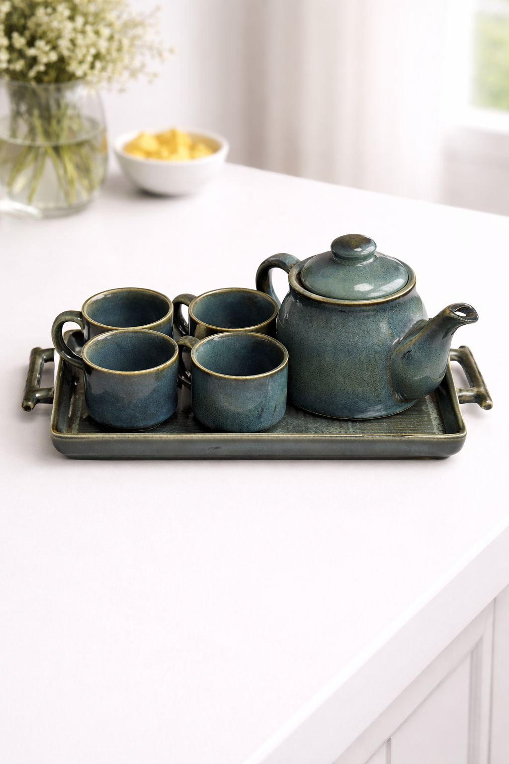 Elegant Teapot & Cup Set for Modern & Classic Table Settings - Image 2