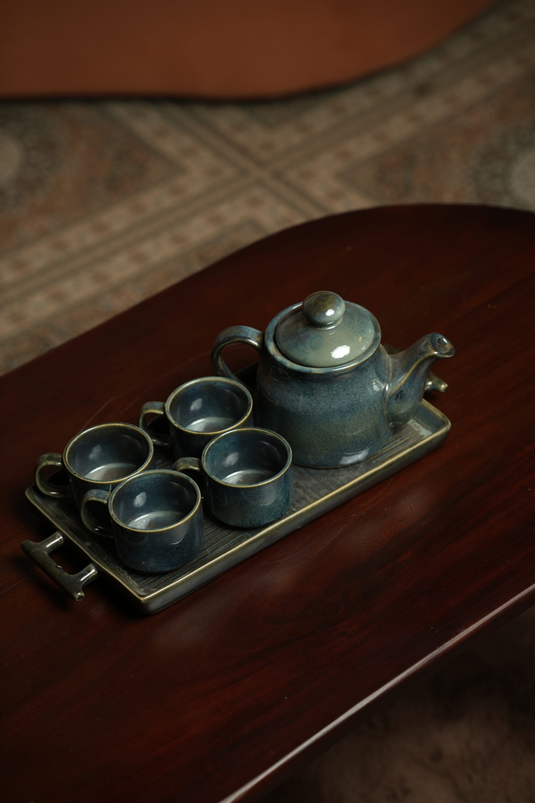 Elegant Teapot & Cup Set for Modern & Classic Table Settings - Image 3