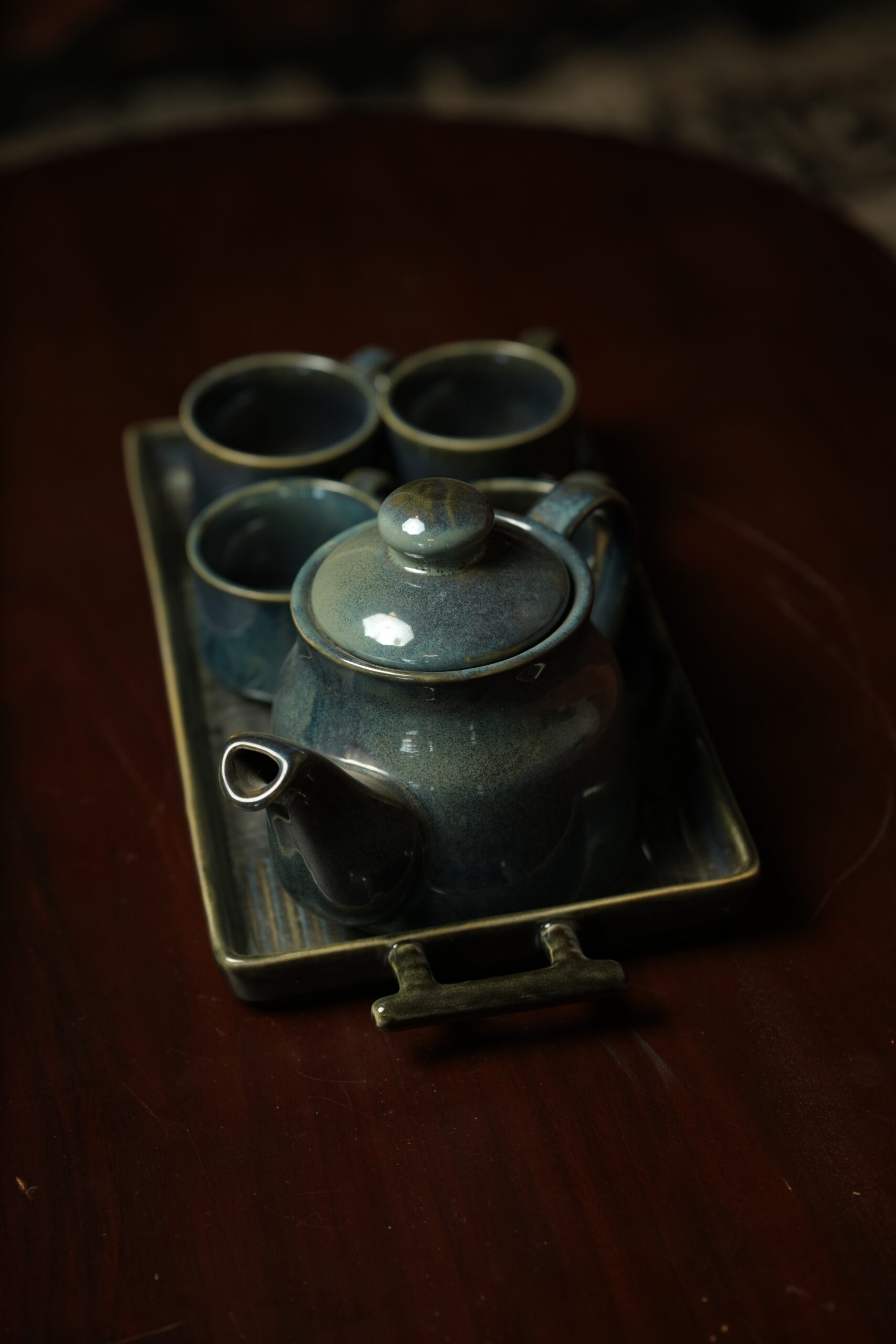 Elegant Teapot & Cup Set for Modern & Classic Table Settings - Image 4