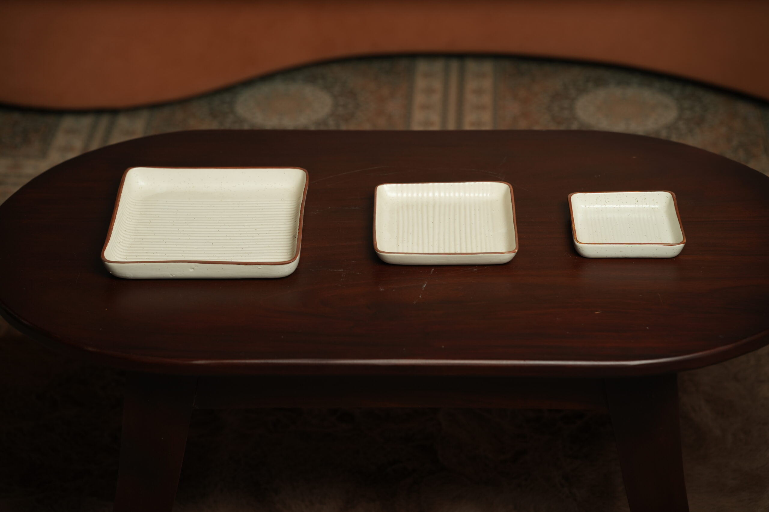 Elegant Off-White Snack & Serving Plates with Ribbed Texture - Image 4